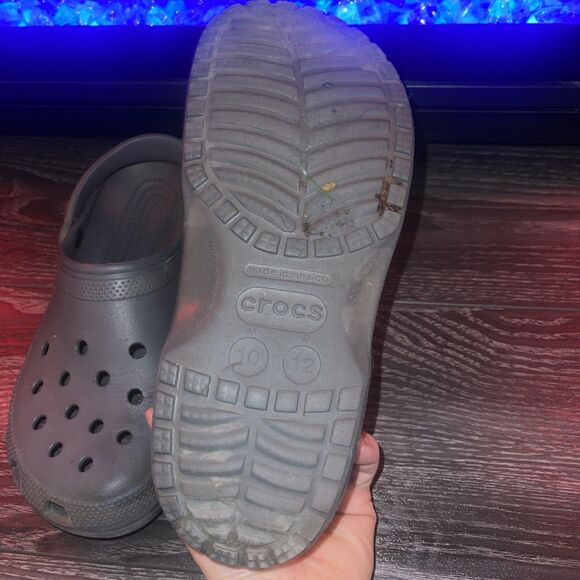 Crocs Color Grey Size 10-12 - Picture 7 of 8